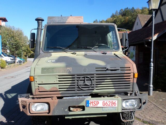 Vrachtauto met open laadbak MERCEDES-BENZ Unimog MIL 2 To U 1300L  Mit Plane & Sprigel