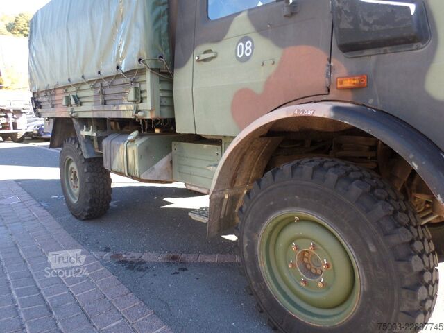 Vrachtauto met open laadbak MERCEDES-BENZ Unimog MIL 2 To U 1300L  Mit Plane & Sprigel