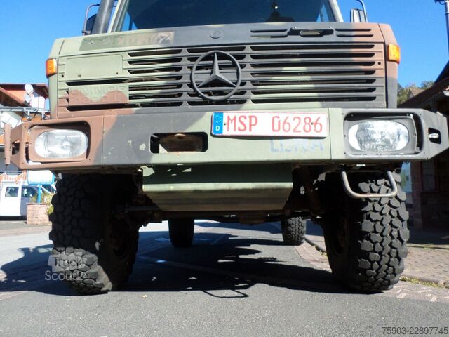 Vrachtauto met open laadbak MERCEDES-BENZ Unimog MIL 2 To U 1300L  Mit Plane & Sprigel