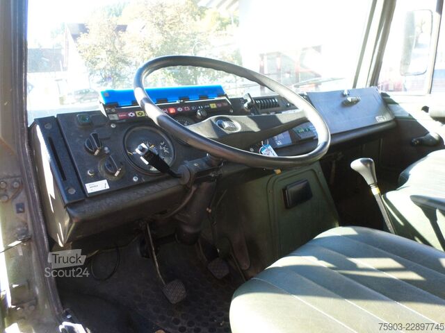 Vrachtauto met open laadbak MERCEDES-BENZ Unimog MIL 2 To U 1300L  Mit Plane & Sprigel