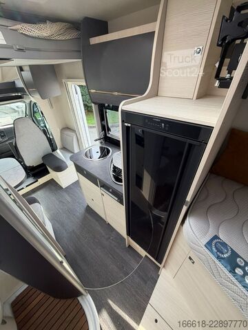 Halvintegrert bobil CHAUSSON 627 GA First Line