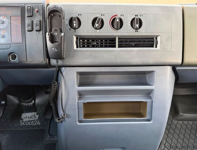 Kombiniran vozilo s ponjavo MERCEDES-BENZ Vario 614 D DoKa PP/ DPF/ LBW 1.0t/ AHK/ Org. KM