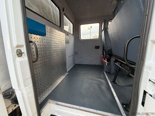 Kombiniran vozilo s ponjavo MERCEDES-BENZ Vario 614 D DoKa PP/ DPF/ LBW 1.0t/ AHK/ Org. KM