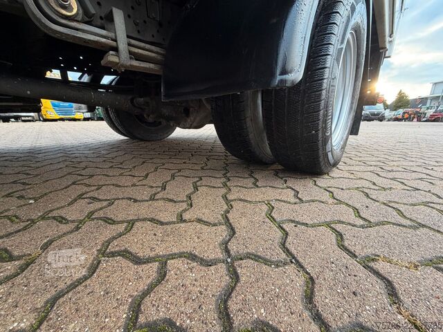 Kombiniran vozilo s ponjavo MERCEDES-BENZ Vario 614 D DoKa PP/ DPF/ LBW 1.0t/ AHK/ Org. KM