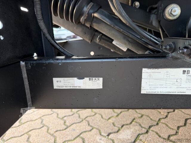Kombiniran vozilo s ponjavo MERCEDES-BENZ Vario 614 D DoKa PP/ DPF/ LBW 1.0t/ AHK/ Org. KM