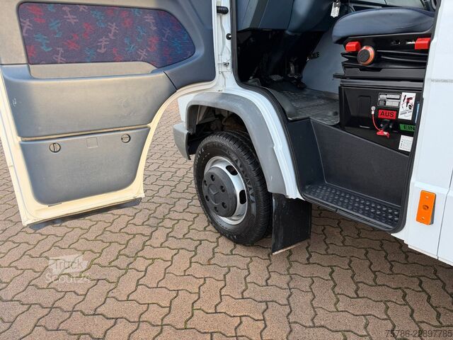 Kombiniran vozilo s ponjavo MERCEDES-BENZ Vario 614 D DoKa PP/ DPF/ LBW 1.0t/ AHK/ Org. KM