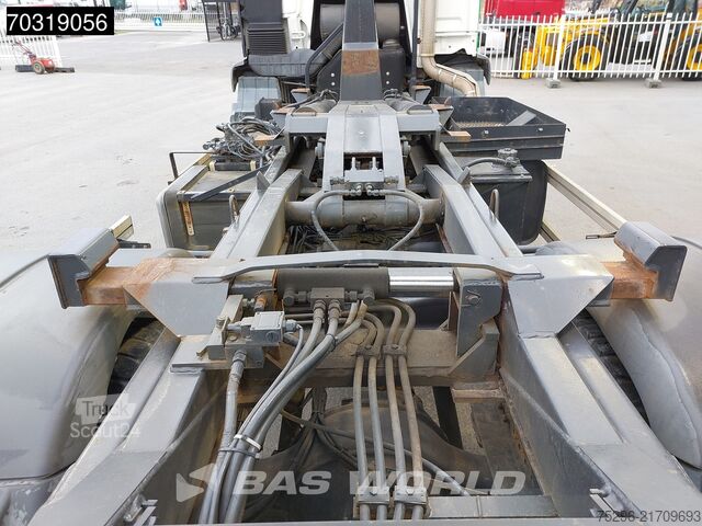 Containertransport (haakarmsysteem) MAN TGA 18.310 4X2 14 tons hooklift steelsuspension...