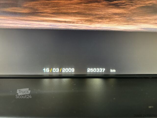 Panel kombi Land Rover Range Rover Vogue TD V8 / Leder / APK TUV 05-26