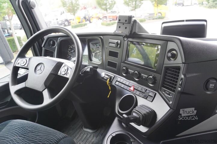 Platform met kraan Mercedes-Benz Antos 2540 6x2 / 170 tho. km / HDS HIAB