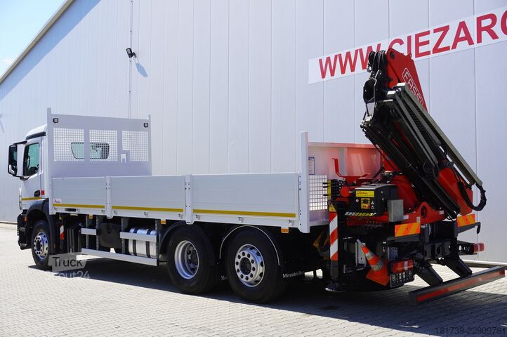 Platformă cu macara Mercedes-Benz Arocs 2536 6x2 / 200 tho.km / Fassi F195