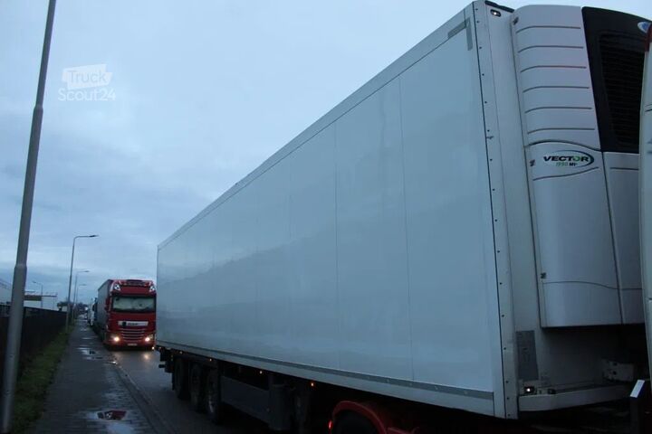 Prevoz v hladilniku/zamrznjenem stanju SCHMITZ CARGOBULL CARRIER VECTOR 1950 + 2.58 HEIGHT +  LIFT 10-24TUV