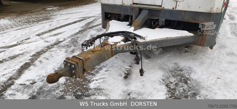 Ремарке за превоз на коне MENKE-JANZEN Tandem 3 Achsen 2 Stock Eigenes Aggregat
