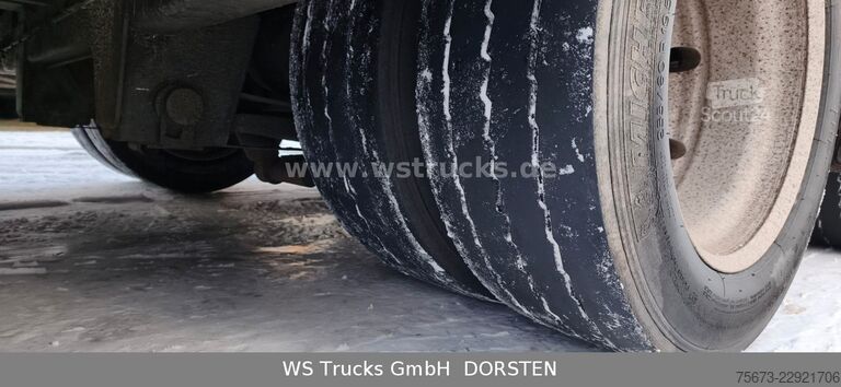 Ремарке за превоз на коне MENKE-JANZEN Tandem 3 Achsen 2 Stock Eigenes Aggregat