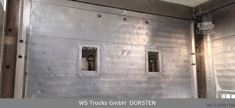Ремарке за превоз на коне MENKE-JANZEN Tandem 3 Achsen 2 Stock Eigenes Aggregat
