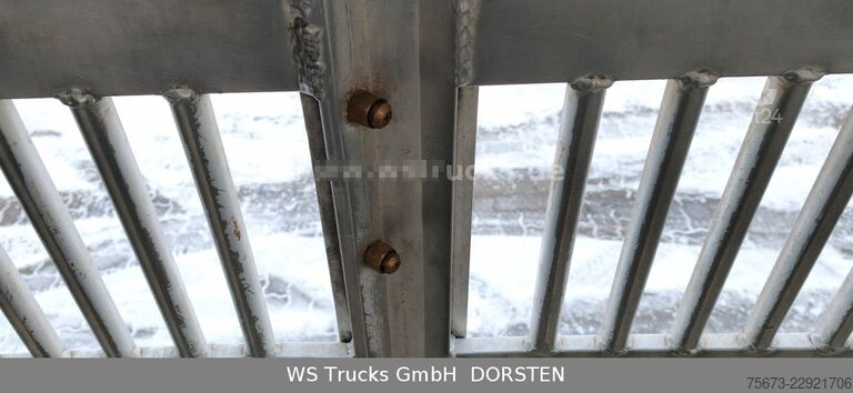 Ремарке за превоз на коне MENKE-JANZEN Tandem 3 Achsen 2 Stock Eigenes Aggregat