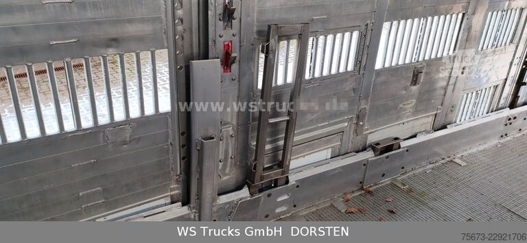 Ремарке за превоз на коне MENKE-JANZEN Tandem 3 Achsen 2 Stock Eigenes Aggregat