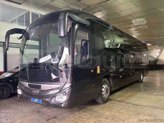 Carro de turismo IVECO Magelys