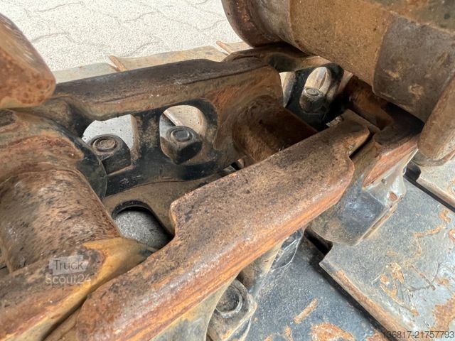 Lančani bager HITACHI ZX210LC-5B Hybrid Monoblock OilQuick OQ70/55 Kli