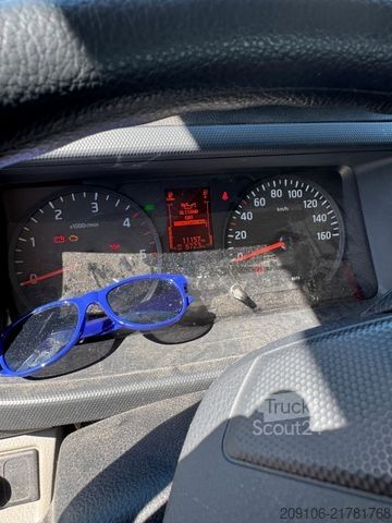 Tovornjaška dvižna delovna ploščad NISSAN NT400 Klaas HV 29/5 meter