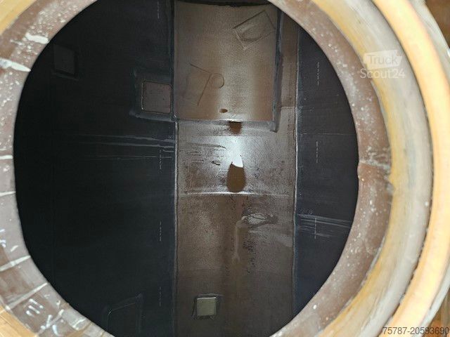 Auflieger-Wechselfahrgestell SCHMITZ CARGOBULL Tankchassis mit Tankcontainer, 424.676 KM