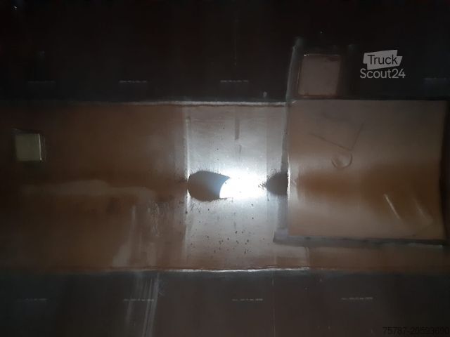 Naczepa z wymienną zabudową SCHMITZ CARGOBULL Tankchassis mit Tankcontainer, 424.676 KM