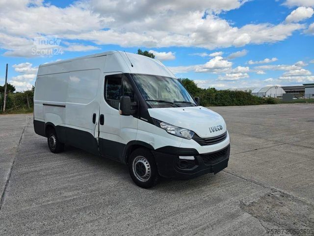 Aukštas mikroautobusas IVECO 35S16 A8 V L, mittellang & hoch, kleiner Schaden