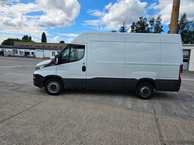 Kastenwagen hoch IVECO 35S16 A8 V L, mittellang & hoch, kleiner Schaden