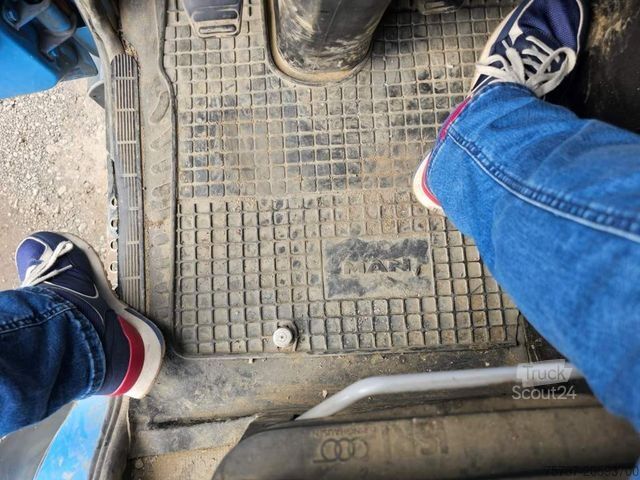 Betonblander lastbil MAN 26.293 6x4 Betonmi. 8 cbm Intermix Trommel v2001