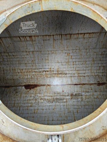 Naczepa z wymienną zabudową SCHMITZ CARGOBULL Tankchassis mit Tankcontainer, 375.678 Km