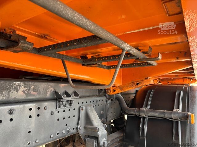 Drugi MAN TGS 18.320 4x4 *Atlas Funk Kran*Winterdienst