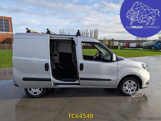 Fourgonnette Fiat Doblo