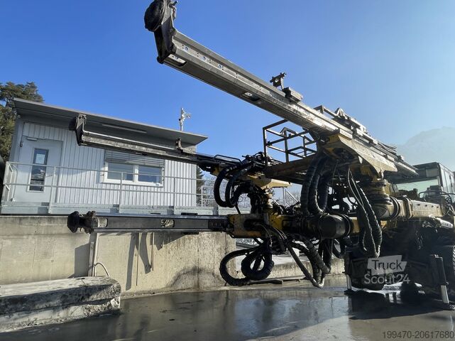 Piattaforma di perforazione Atlas Copco Boomer XE3C with COP 1838, very good condition, one defect (EPIROC)