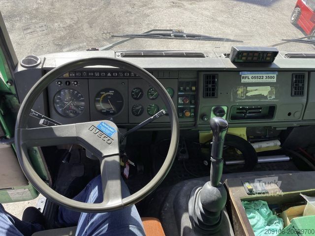 Autocarro con piattaforma di lavoro IVECO 260-251 HB Ruthmann MT 325/34,5 meter