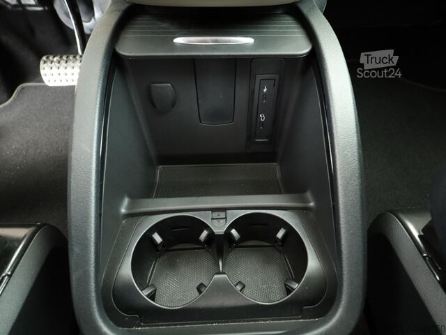 Fourgon tôlé Mercedes-Benz V-Klasse V 300 d Marco Polo 360 4xElSitz ACC AHK