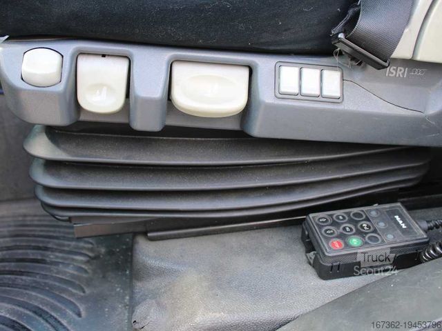 Plachtová dodávka MAN TGL 8.220, EURO 5EEV, SECONDARY AIR CONDITIONING