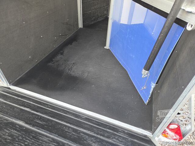 Hestevogn Cheval Liberté Touring Country 2,6t blue Sattelschrank