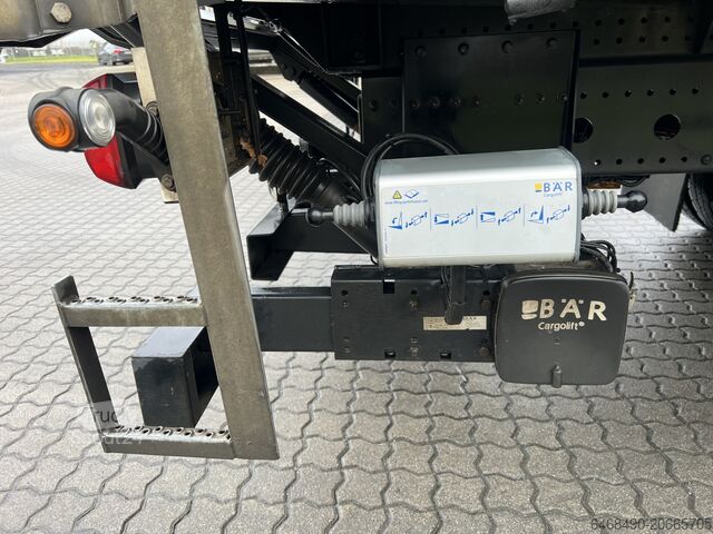 Kylmäkori-kuorma-auto Mercedes-Benz Atego 1527