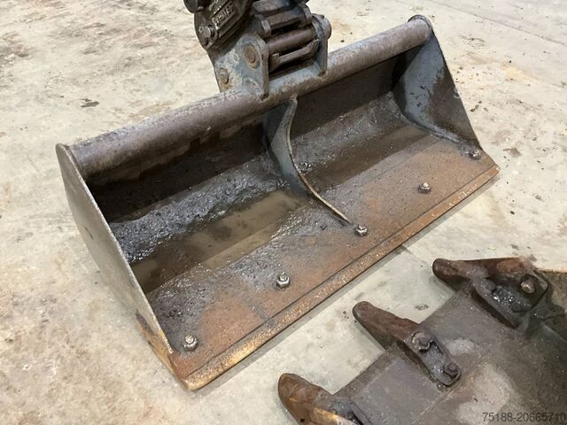 Minikoparka Hitachi ZX 19 U-6