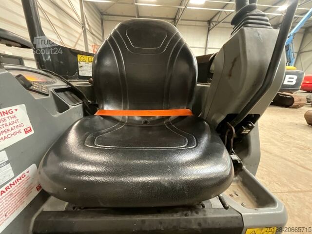 Міні -екскаватор Bobcat E 17z