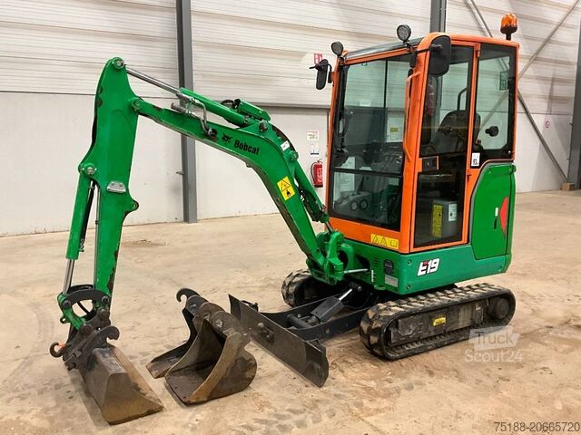 Міні -екскаватор Bobcat E 19