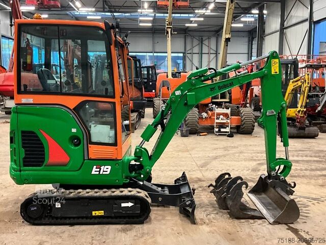 Міні -екскаватор Bobcat E 19
