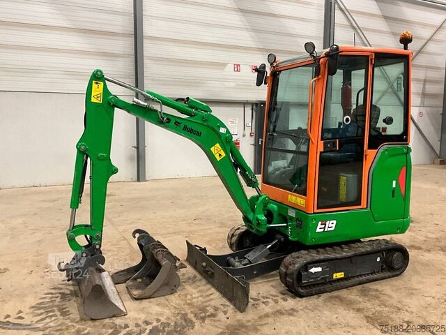 Міні -екскаватор Bobcat E 19
