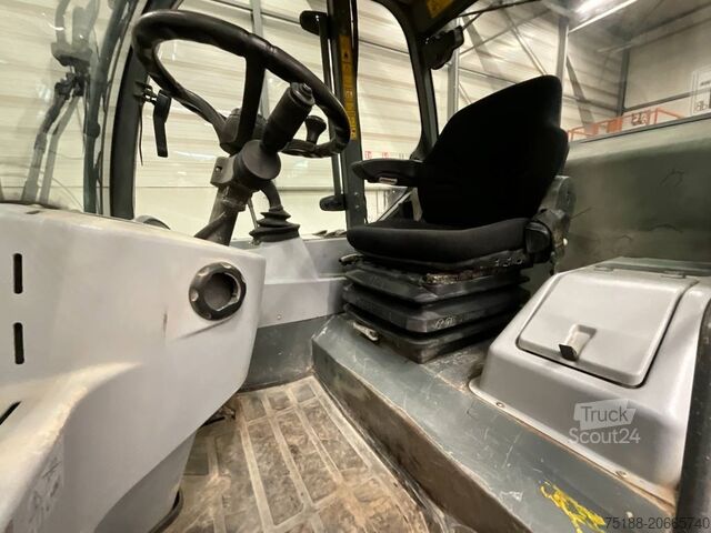 Riteņu iekrāvējs Kramer 850