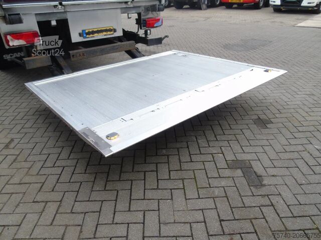 Kølet/frosset transport Scania P230 + CARRIER + 150.693KM!! + LIFT + EURO 5