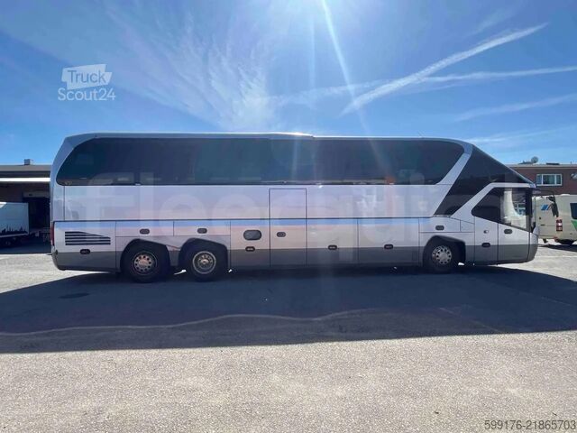 Autocarro de turismo Neoplan Starliner