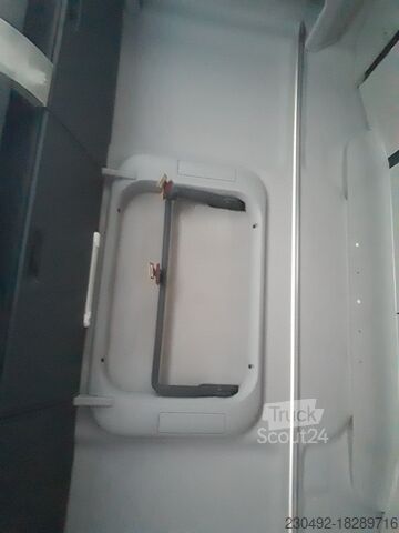 Standarta traktors MAN TGX
