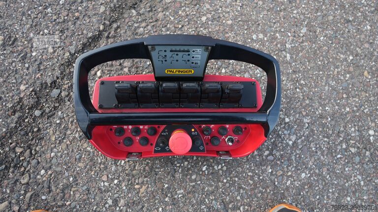  MAN TGS 33.440 6x4 open box with Palfinger crane