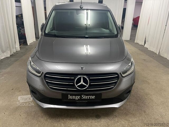 Minibus Mercedes-Benz T 180 d 7Gtr RfKam MBUX Totwi  CarPlay