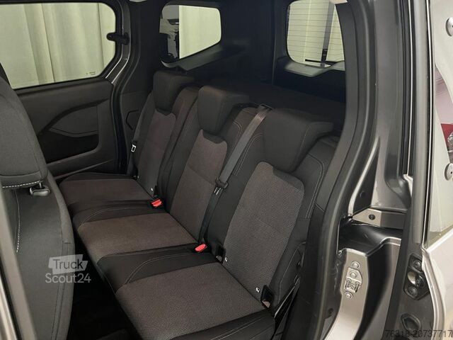 Minibus Mercedes-Benz T 180 d 7Gtr RfKam MBUX Totwi CarPlay