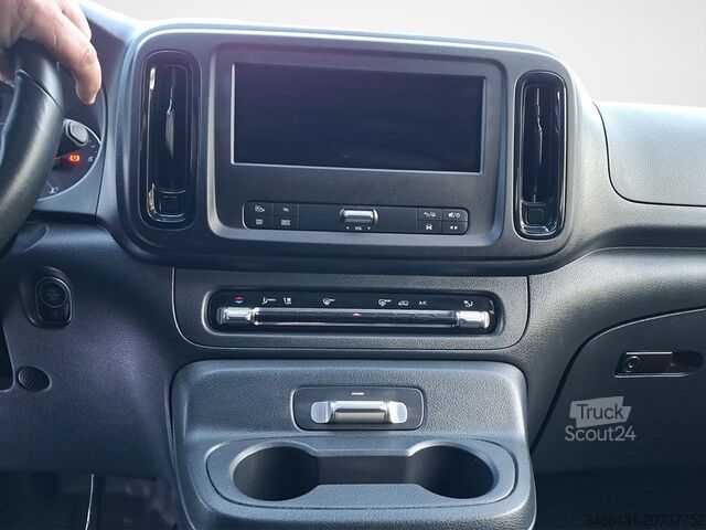 Minibus Mercedes-Benz VITO 116 TOURER AHK 2,5t KAMERA NAVI TEMPOMAT